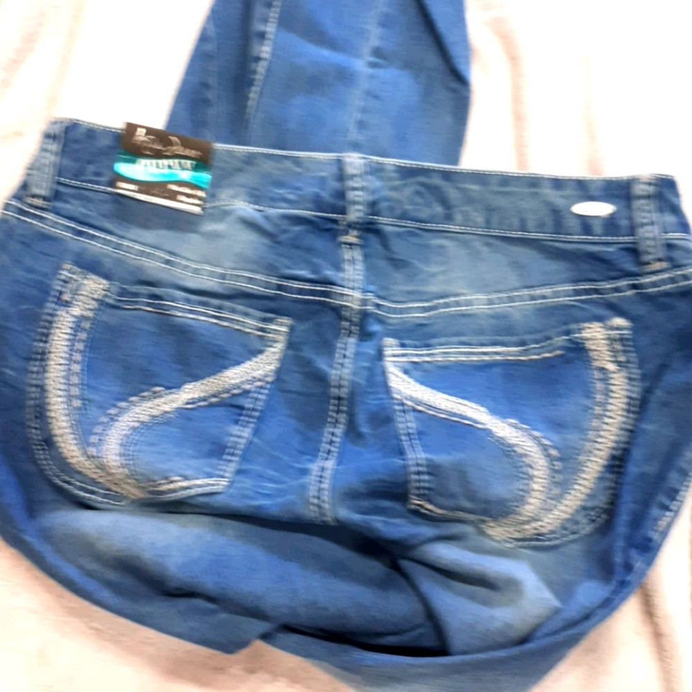 Jeans - Picture 4 of 9
